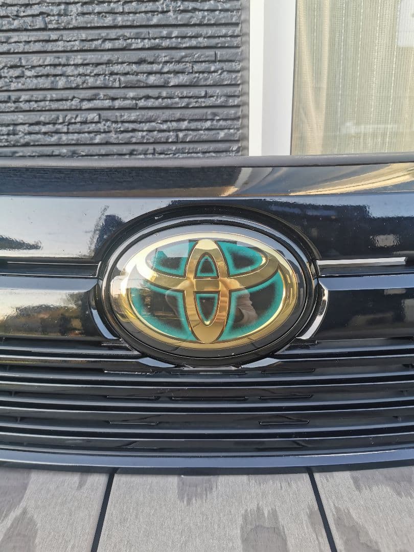 ヴェルファイア20 後期グリル ワンオフエンブレム