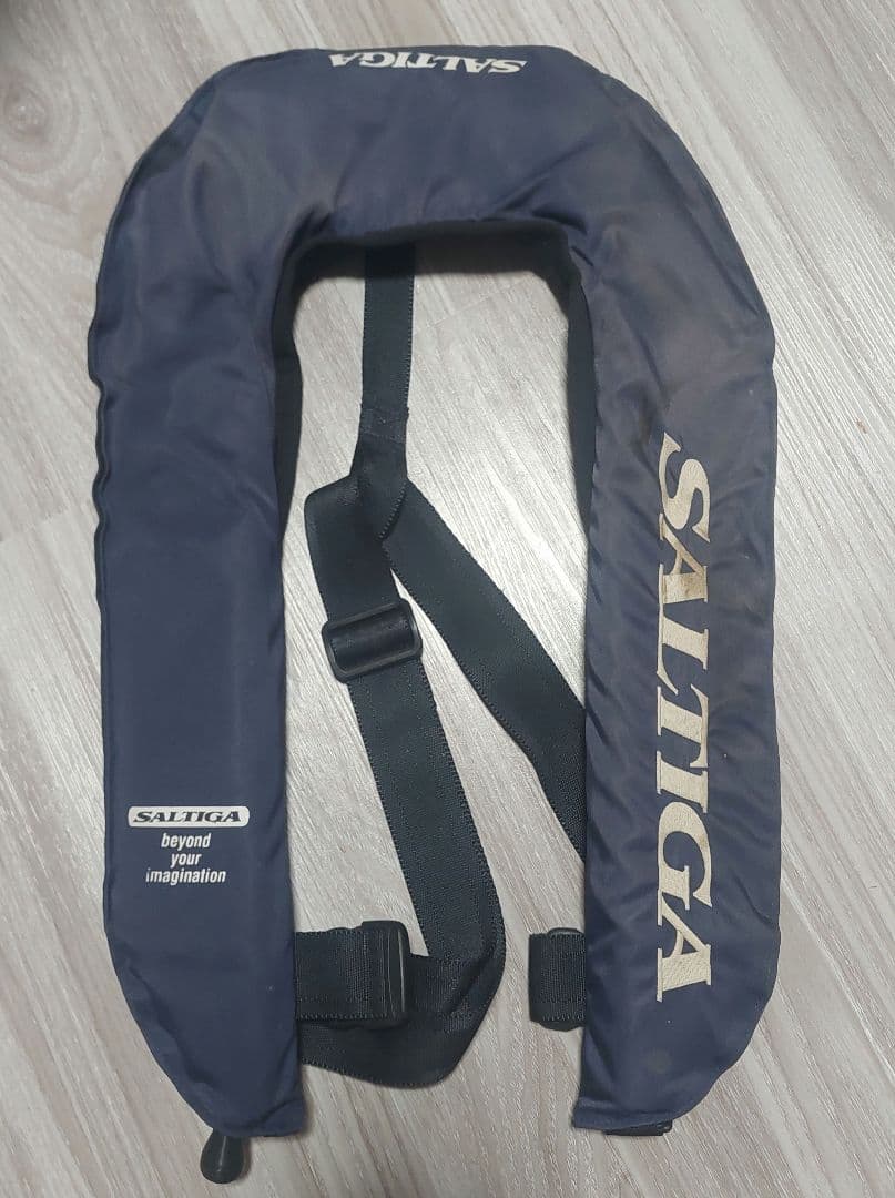 ダイワ SALTIGA ライフジャケット 膨張式 BJ-1700