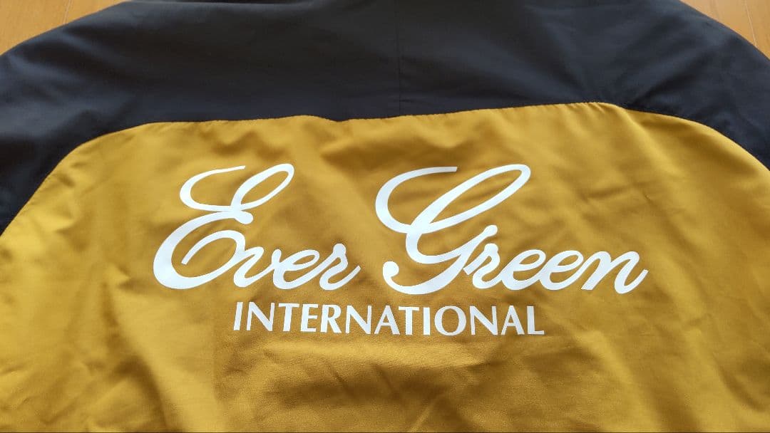 エバーグリーン　ライトフーディージャケット2　Mサイズ