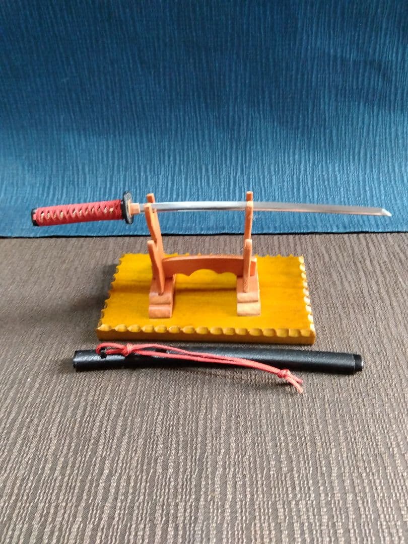 装飾ペーパーナイフ【日本刀型と２本刀掛け】