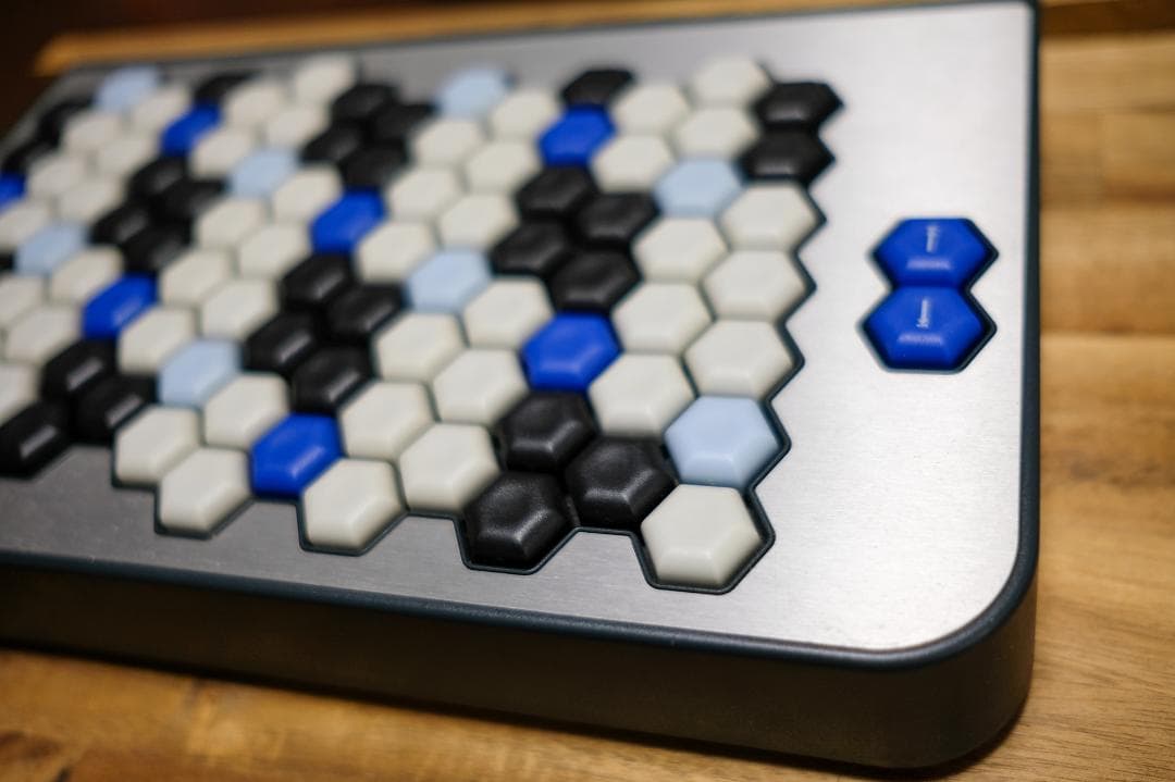 C-Thru Music AXiS-49 MIDIコントローラー