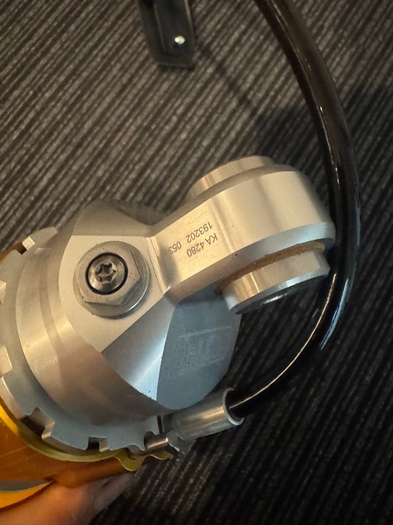 オーリンズ　OHLINS Z900RS SE純正 サスペンション KA4280