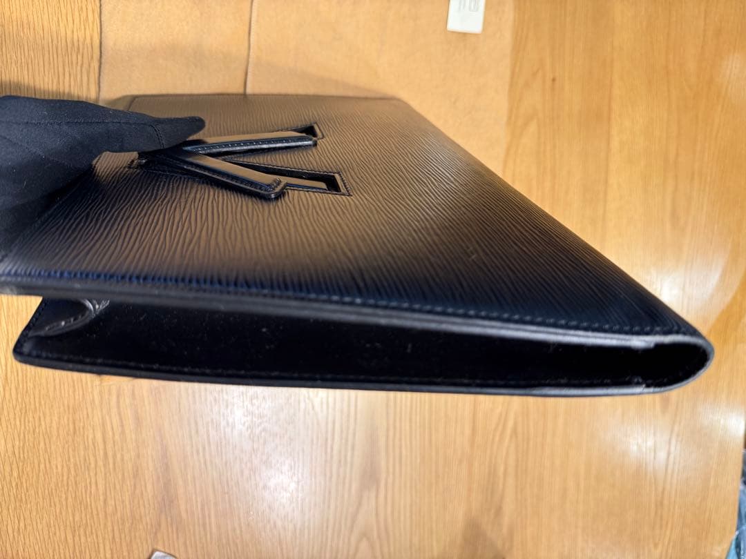 希少 LOUIS VUITTON トラペーズGM エピ クラッチ