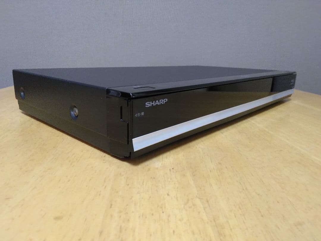 SHARP AQUOSブルーレイレコーダー　W1800　2番組同時録画　保証付