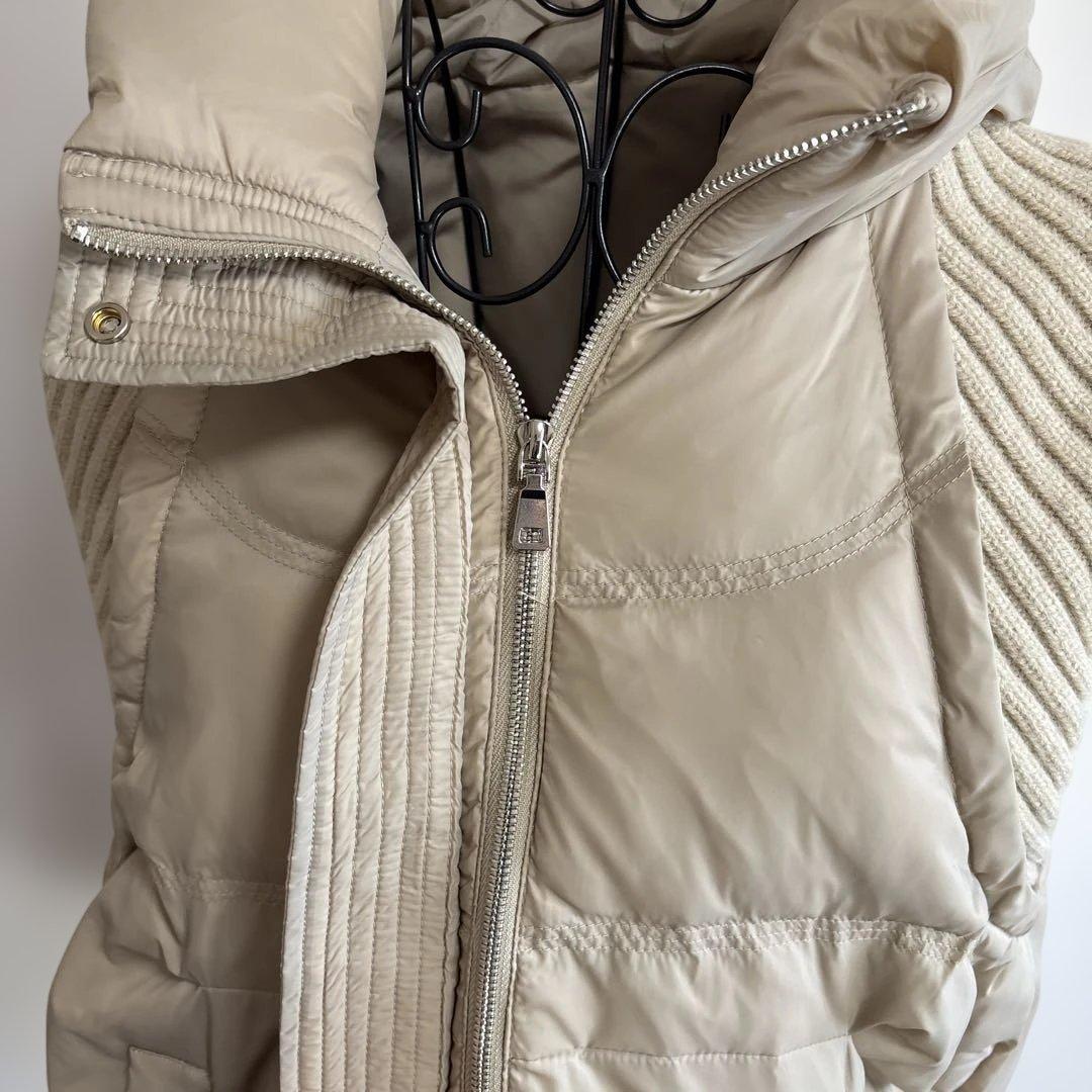 フード付き　ゆったり　ダウンベスト　ベージュ　サイズ　フリー