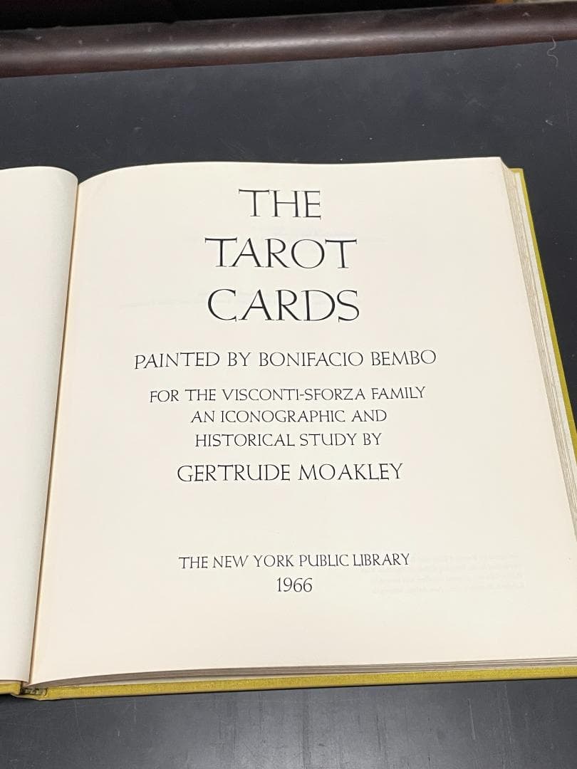 洋書 THE TAROT CARDS BY BONIFACIO BEMBO