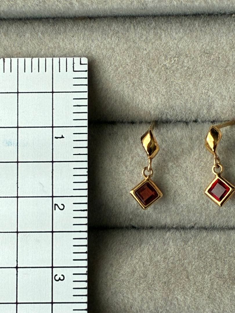 ミモザ　K18YGガーネットピアス 18金