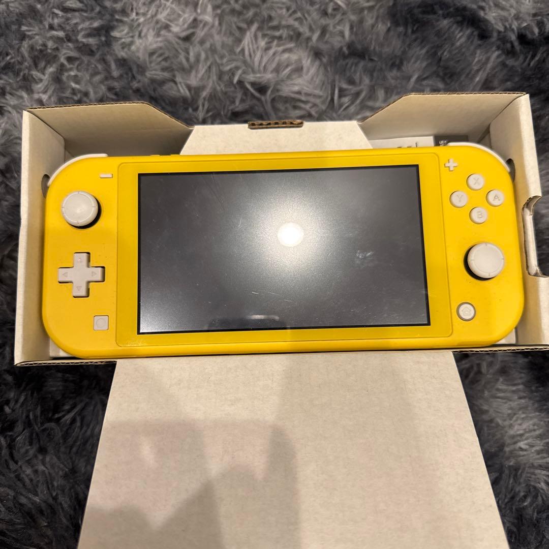 な*み様 Nintendo Switch Lite イエロー 箱付き