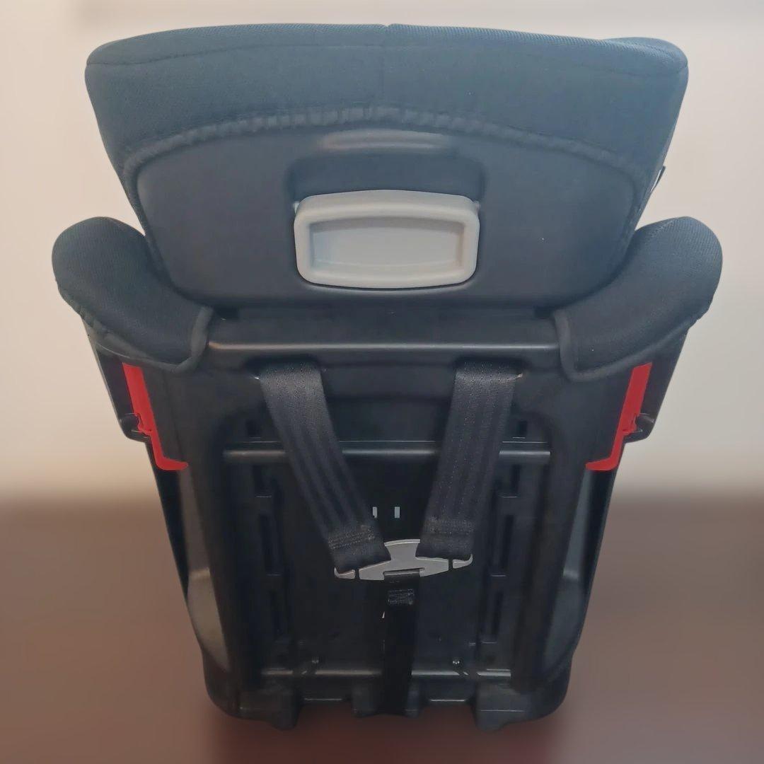 大人気☆　Joie Elevate チャイルドシート ジュニアシート　ブラック