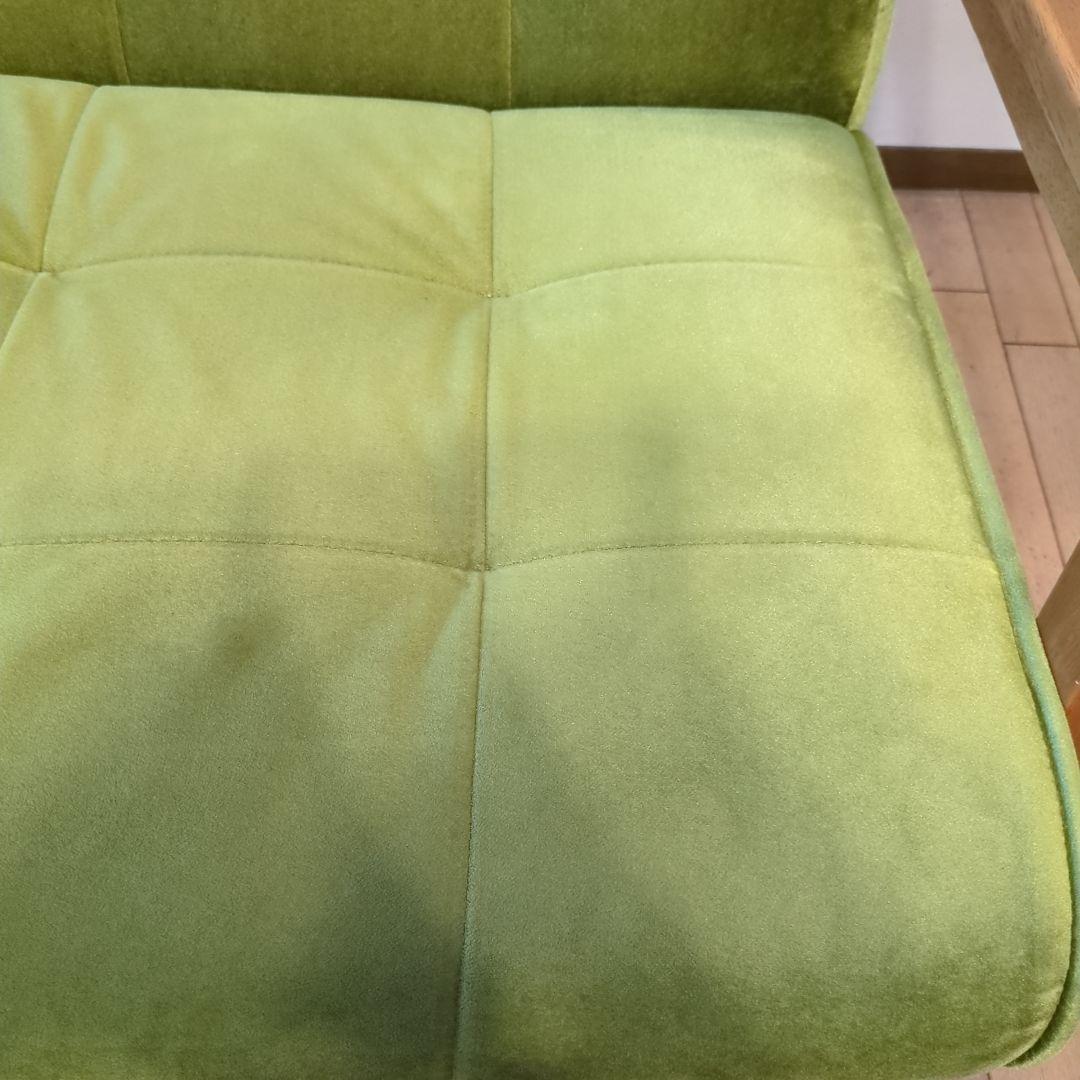 イキカグ IKIKAGU　アンティーク風2人掛けソファ　ベロア調の生地　グリーン