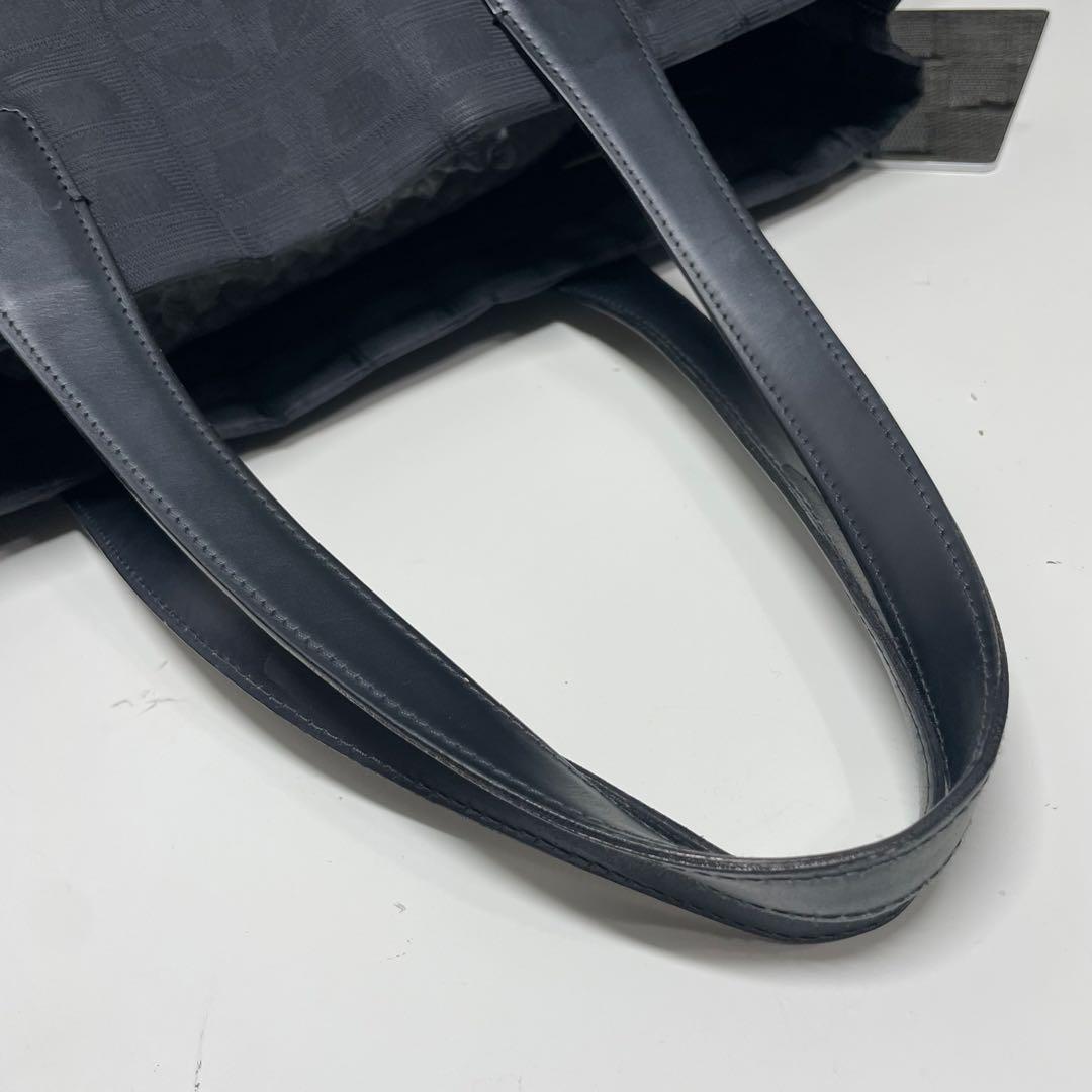 ナ*ョ様 CHANEL ブラック ニュートラベルラインMM トートバッグ