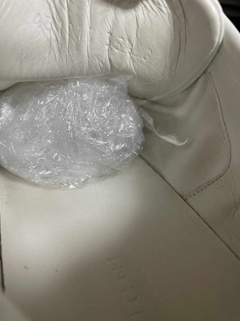 GUCCI 花柄刺繍 ホワイトスニーカー