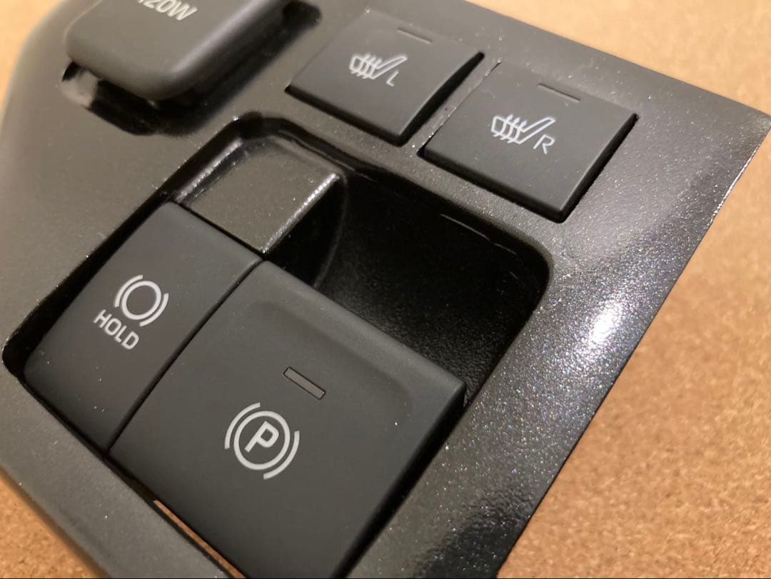 ダイハツ　タフト　パネル