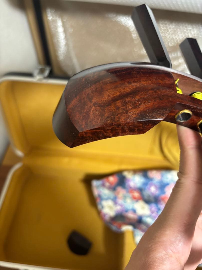 三味線 中棹 紅木 金細 綾杉胴 ハードケース 皮破れ 糸切れ