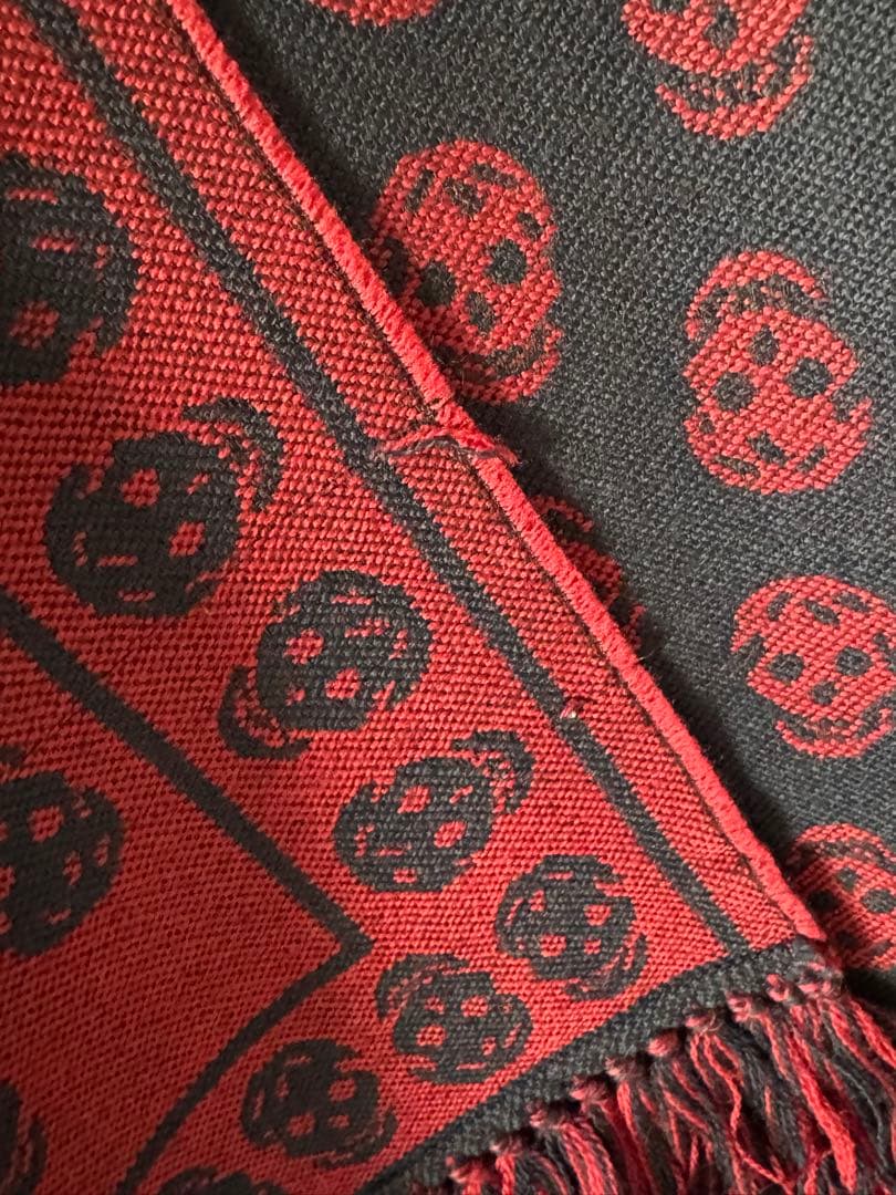 アレキサンダーマックイーン スカル マフラー