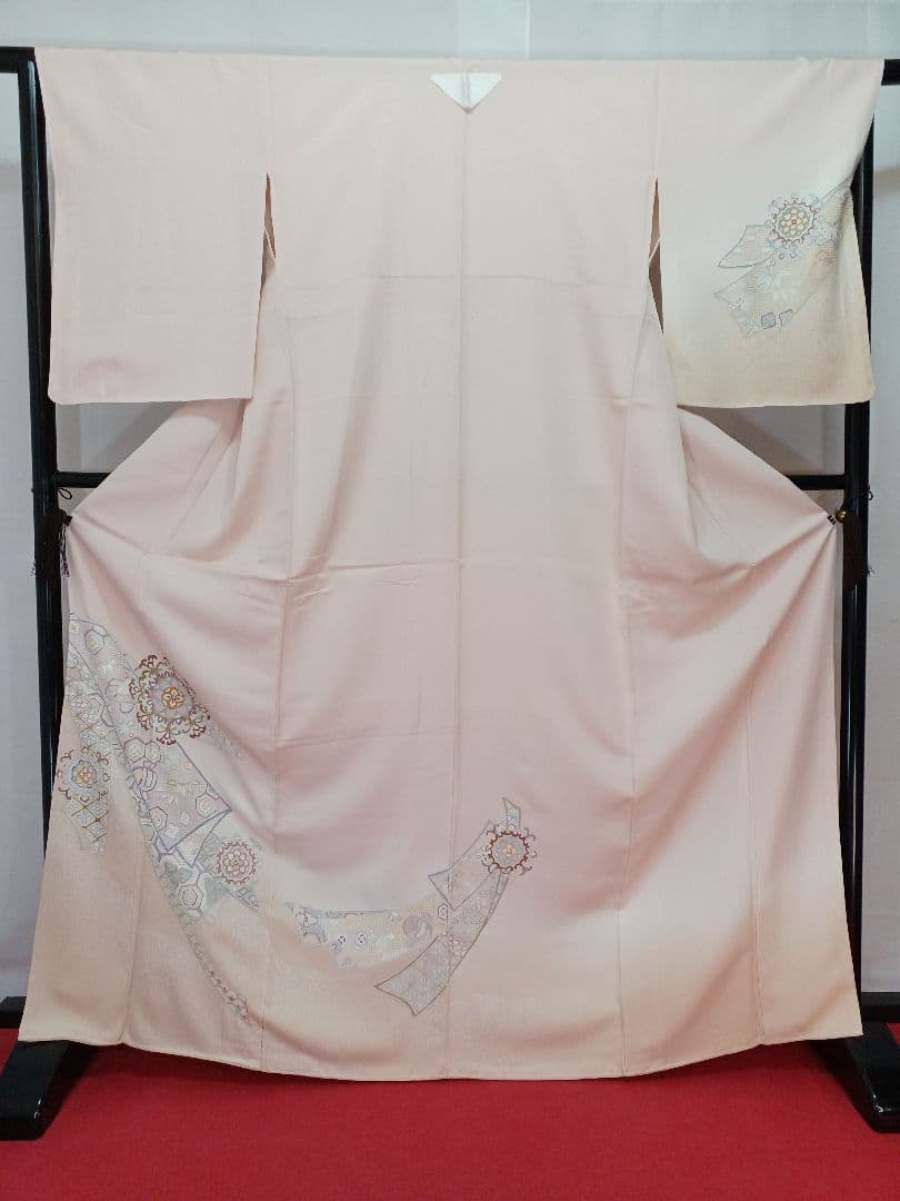 ［訪問着］新品未使用品　しつけ有り　一つ紋　スワトウ刺繍　K-483