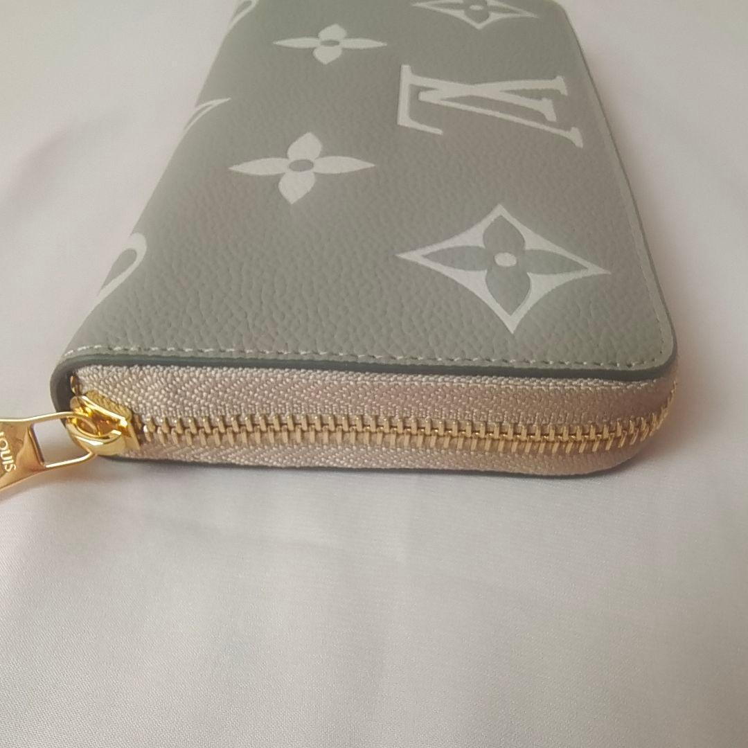 ✨極美✨ M69794 ジッピーウォレット