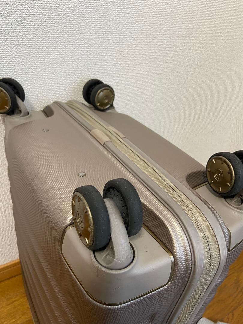 サムソナイト 高級シリーズ BlackLabel リッチモンド　機内持ち込み