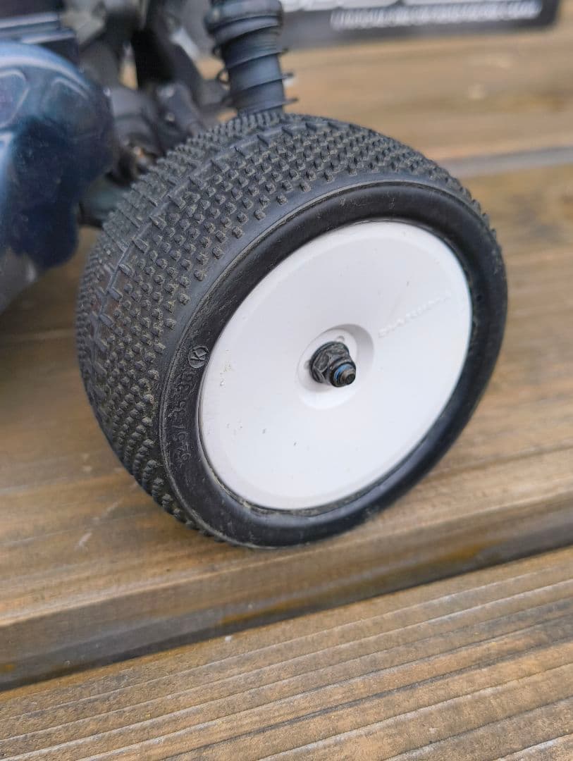 ヨコモ ルーキーオフロード2.0 タイヤホイール付き