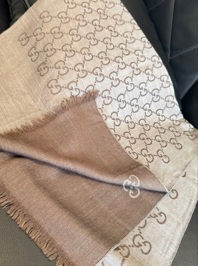 GUCCI GGロゴマフラー グレー ブラウン　新品未使用