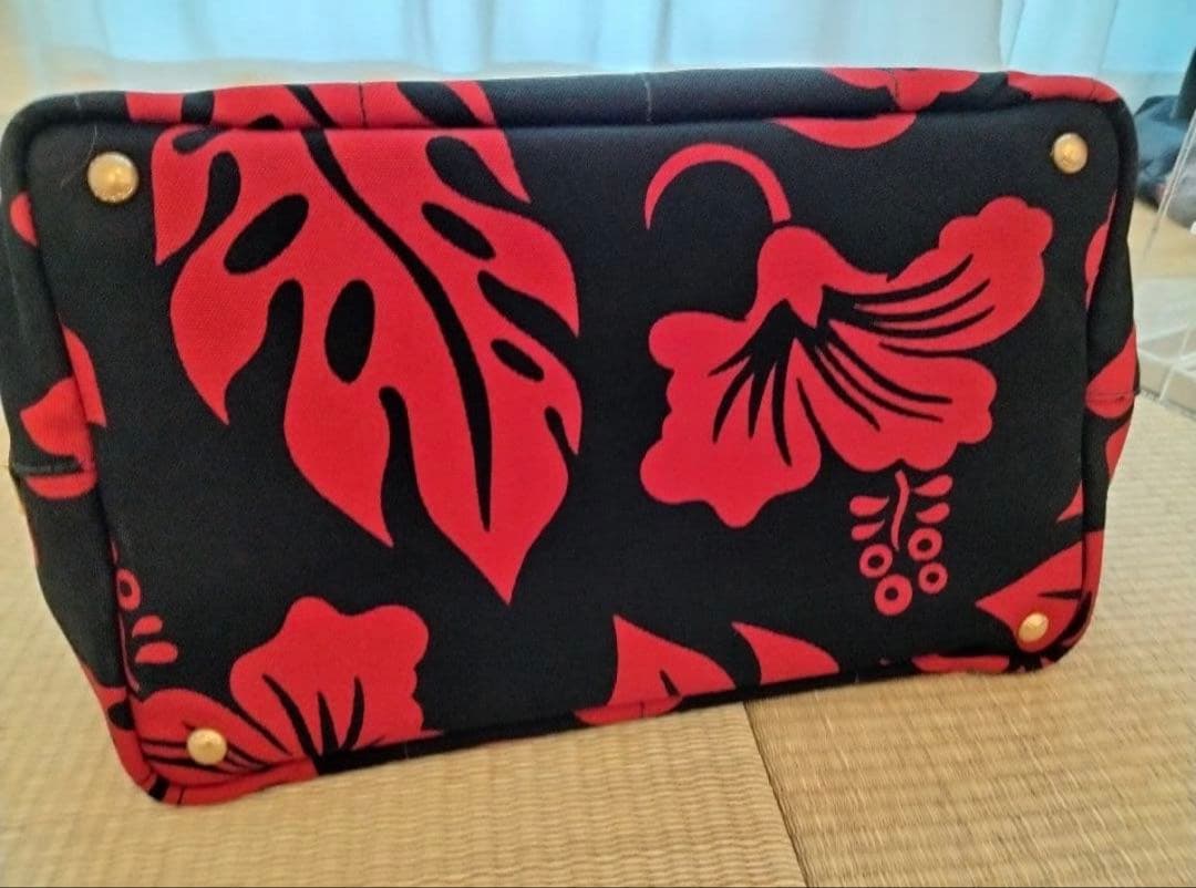 リンナ様限定です。PRADA カナパ　ハイビスカス柄