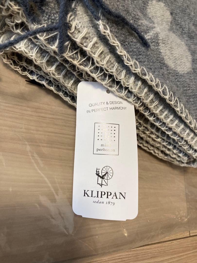 新品　ミナペルホネン×KLIIPPAN ウールストール choucho