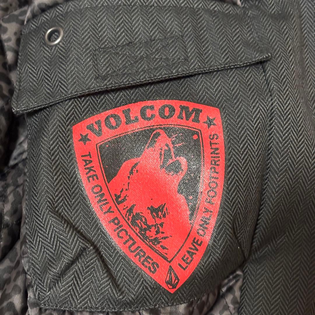 【美品】VOLCOM ボルコム　スキーウェア　上下セット　スノーボードウェア　S