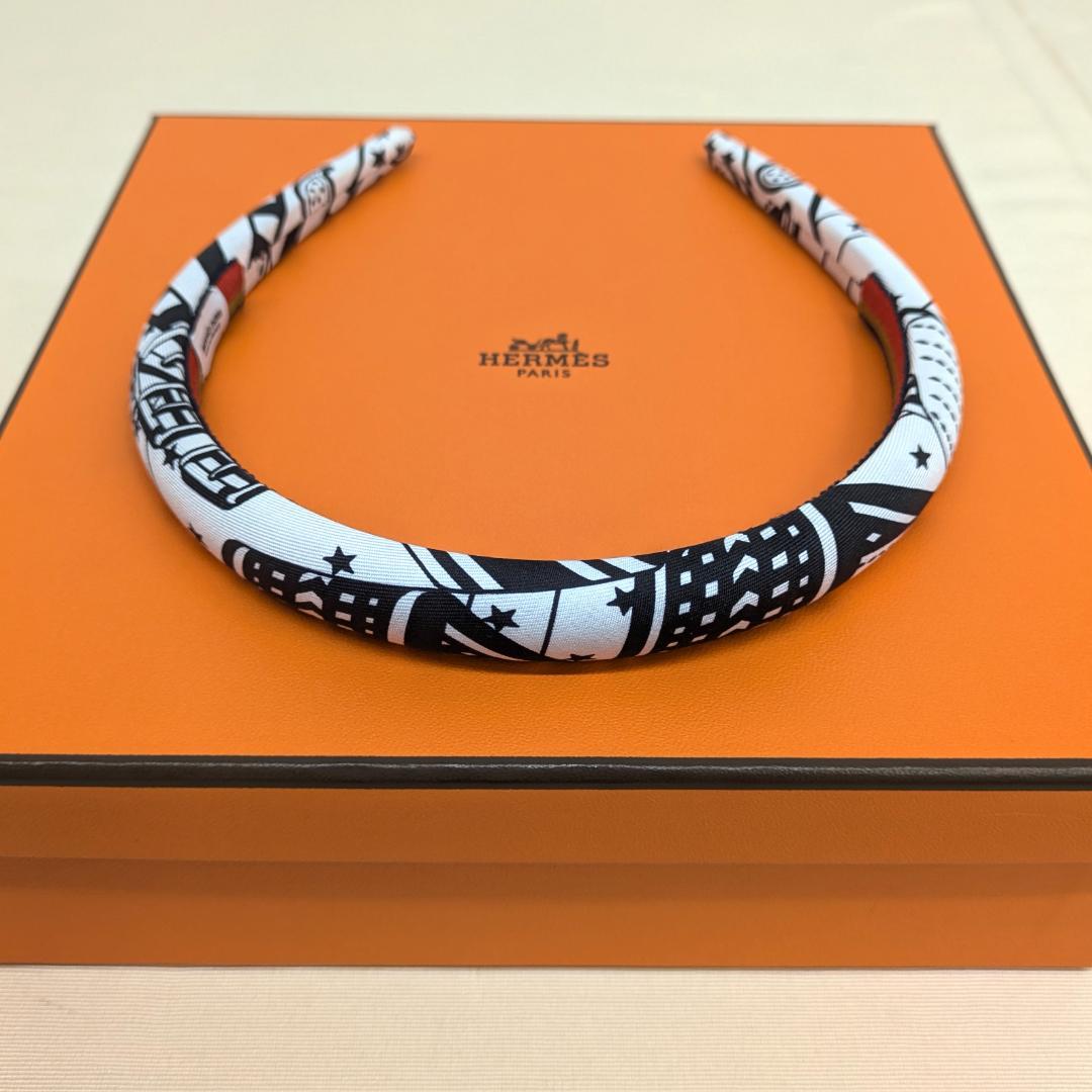 専用！ＨＥＲＭＥＳのカチューシャ　ジグザグ　未使用品です。