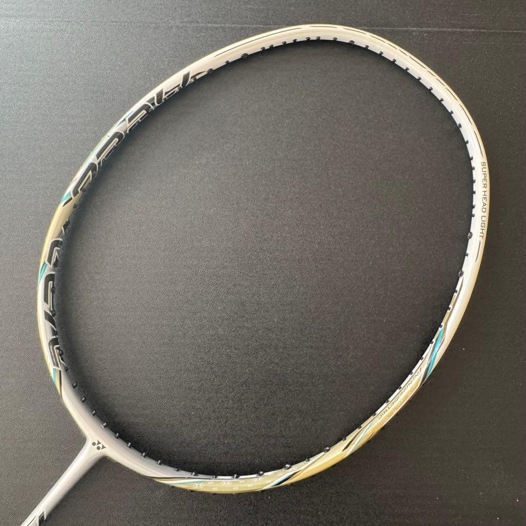 【廃盤】YONEX ナノレイ750 3UG5 バドミントン