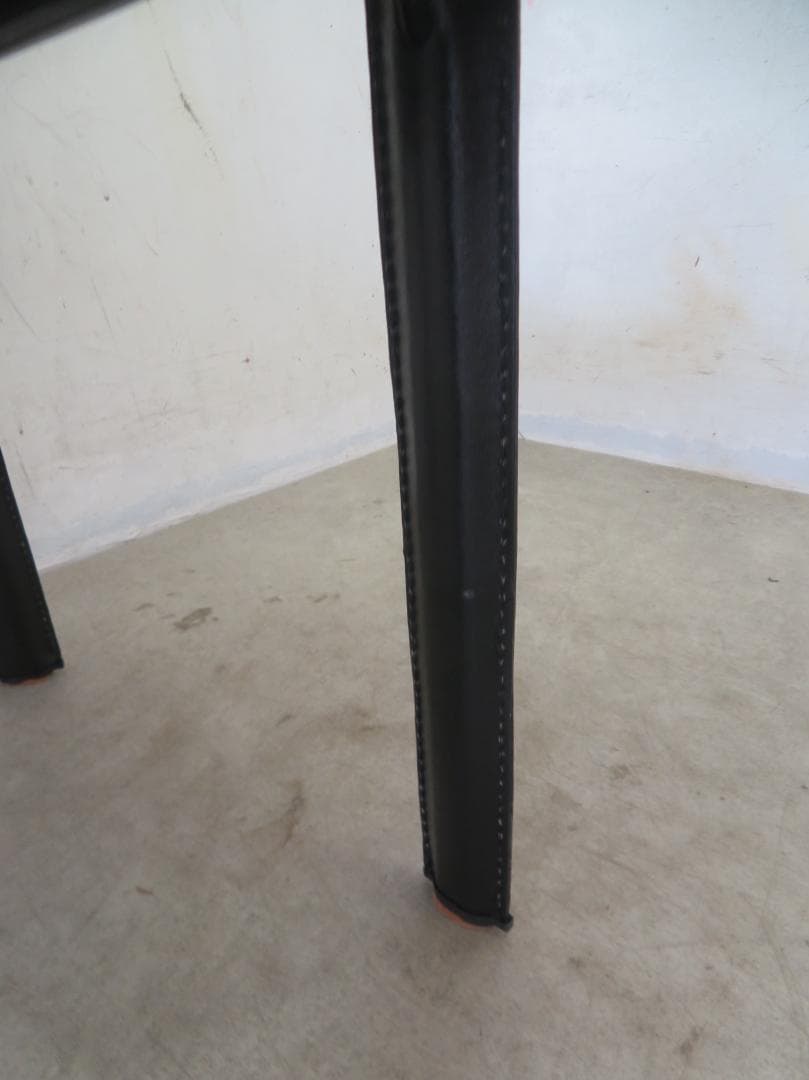 美品■IDC大塚家具■8303C■本革■ダイニングチェア■2脚セット■ブラック■