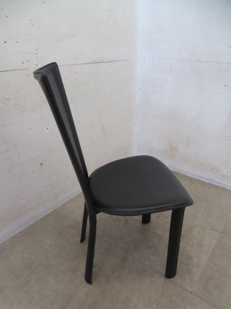 美品■IDC大塚家具■8303C■本革■ダイニングチェア■2脚セット■ブラック■