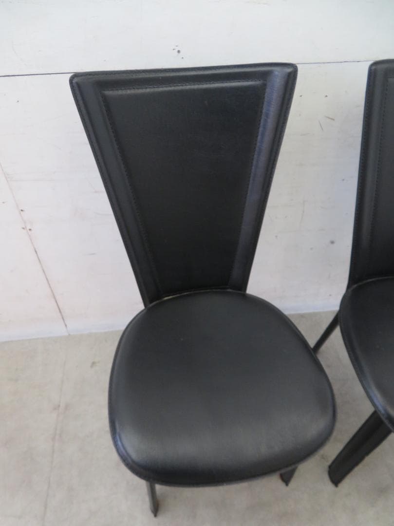 美品■IDC大塚家具■8303C■本革■ダイニングチェア■2脚セット■ブラック■
