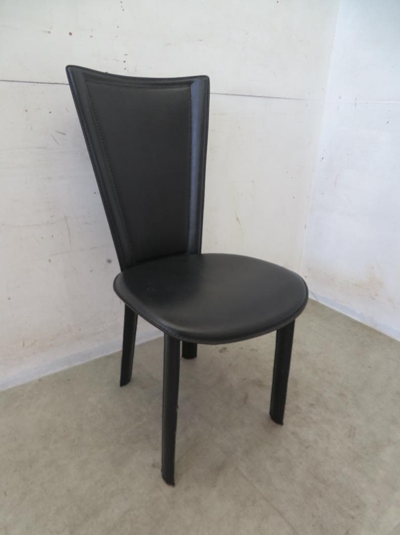 美品■IDC大塚家具■8303C■本革■ダイニングチェア■2脚セット■ブラック■