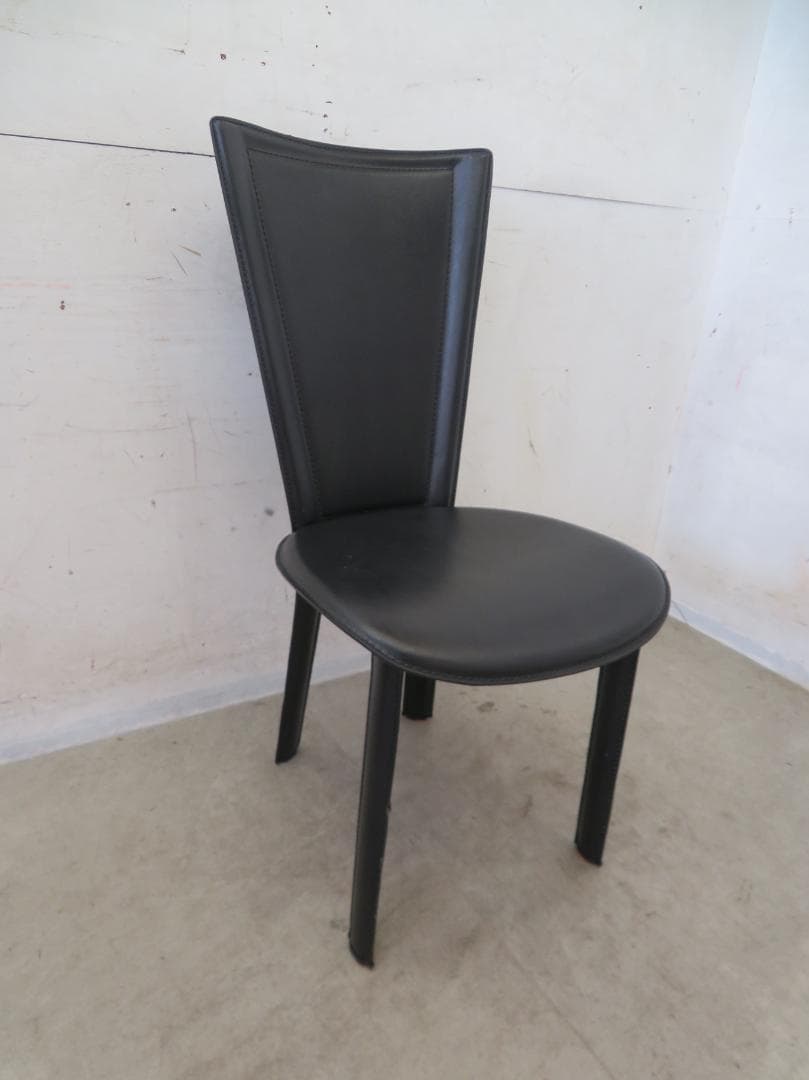 美品■IDC大塚家具■8303C■本革■ダイニングチェア■2脚セット■ブラック■