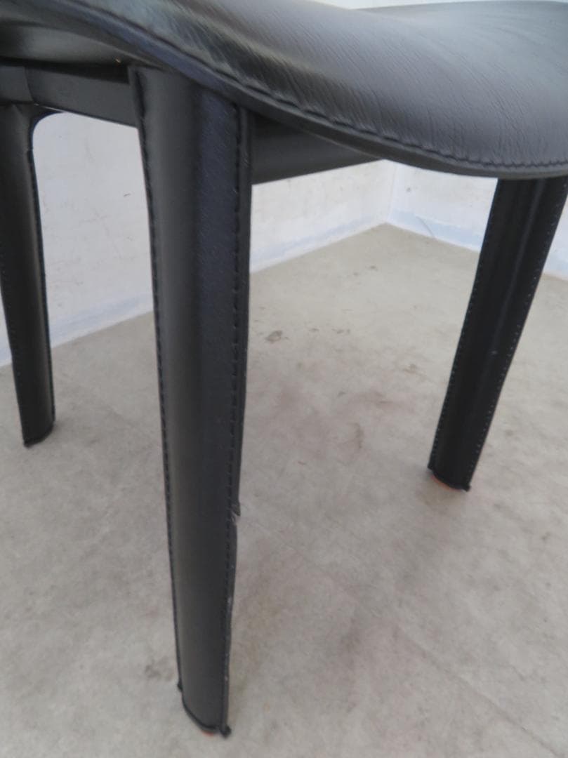 美品■IDC大塚家具■8303C■本革■ダイニングチェア■2脚セット■ブラック■