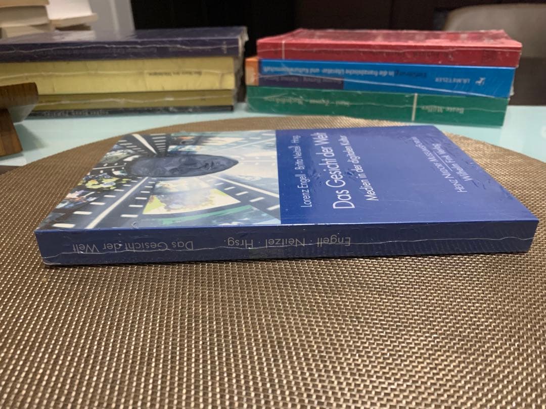 洋書 Das Gesicht der Welt