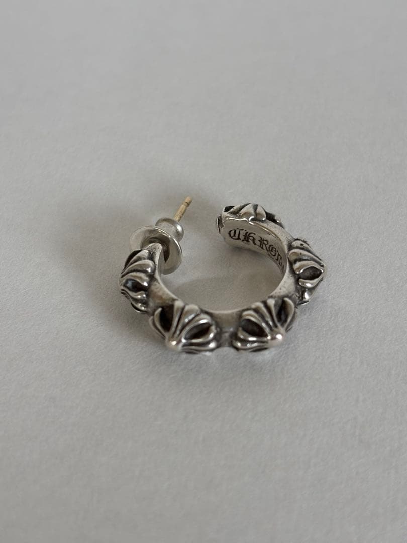 【美品】 クロムハーツ ピアス クロスバンド フープ CHROME HEARTS