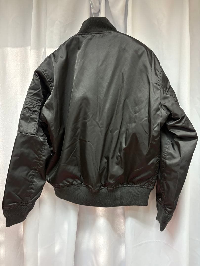 LACOSTE 撥水ボンバー 中綿 MA-1フライトジャケットミリタリーブルゾン