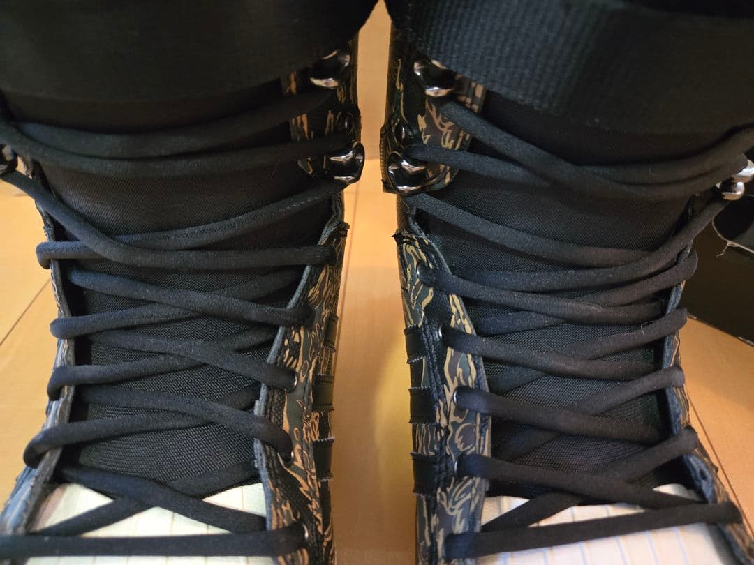 adidas スノーボードブーツ 男性用