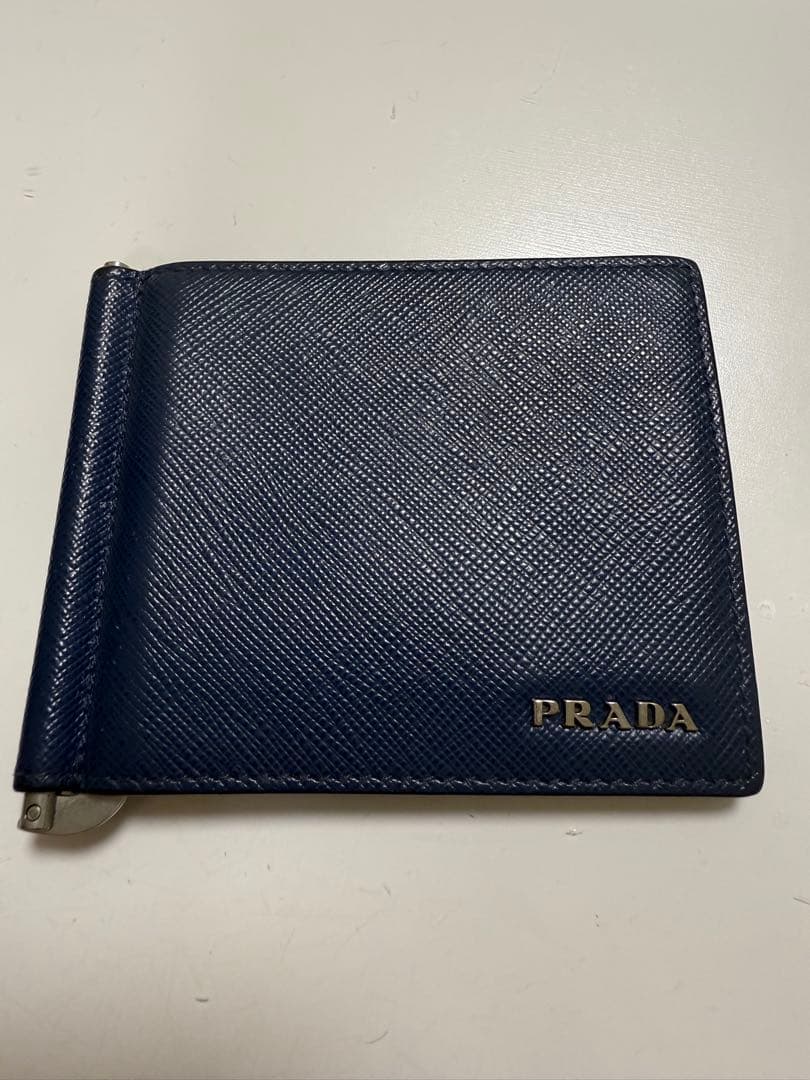 PRADA マネークリップ　カード入れ