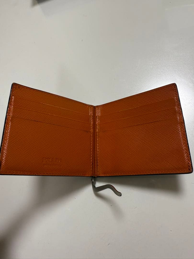 PRADA マネークリップ　カード入れ