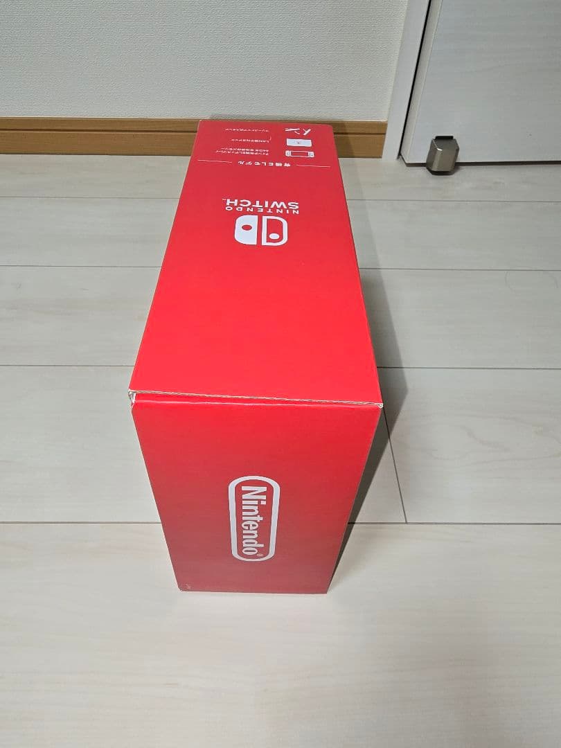 ★任天堂　Switch　有機ELモデル　本体　ホワイト　新品未使用