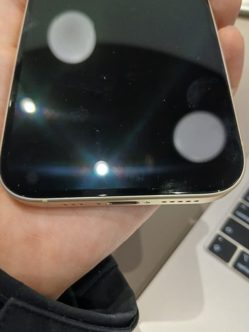 【極美品】iPhone 15 イエロー 128GB 本体のみ（バッテリー88%）