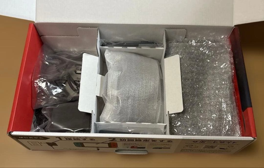 Nintendo Switch　本体　ケース付き　付属品全てあり