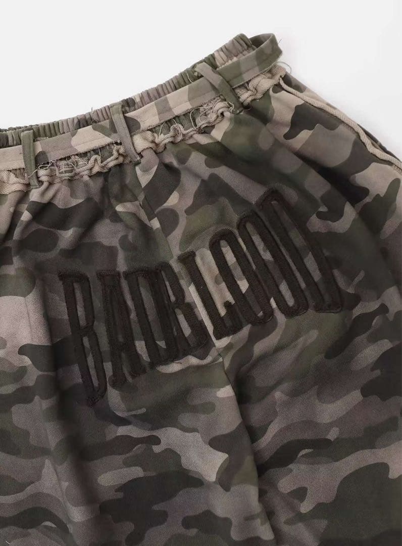 BADBLOOD 迷彩柄カジュアルパンツ