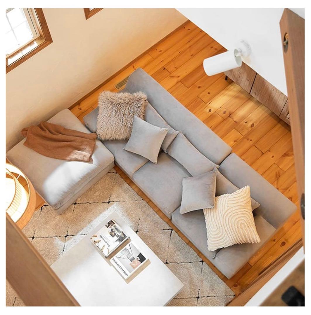 グレー L字型ソファ 5つのクッション付き