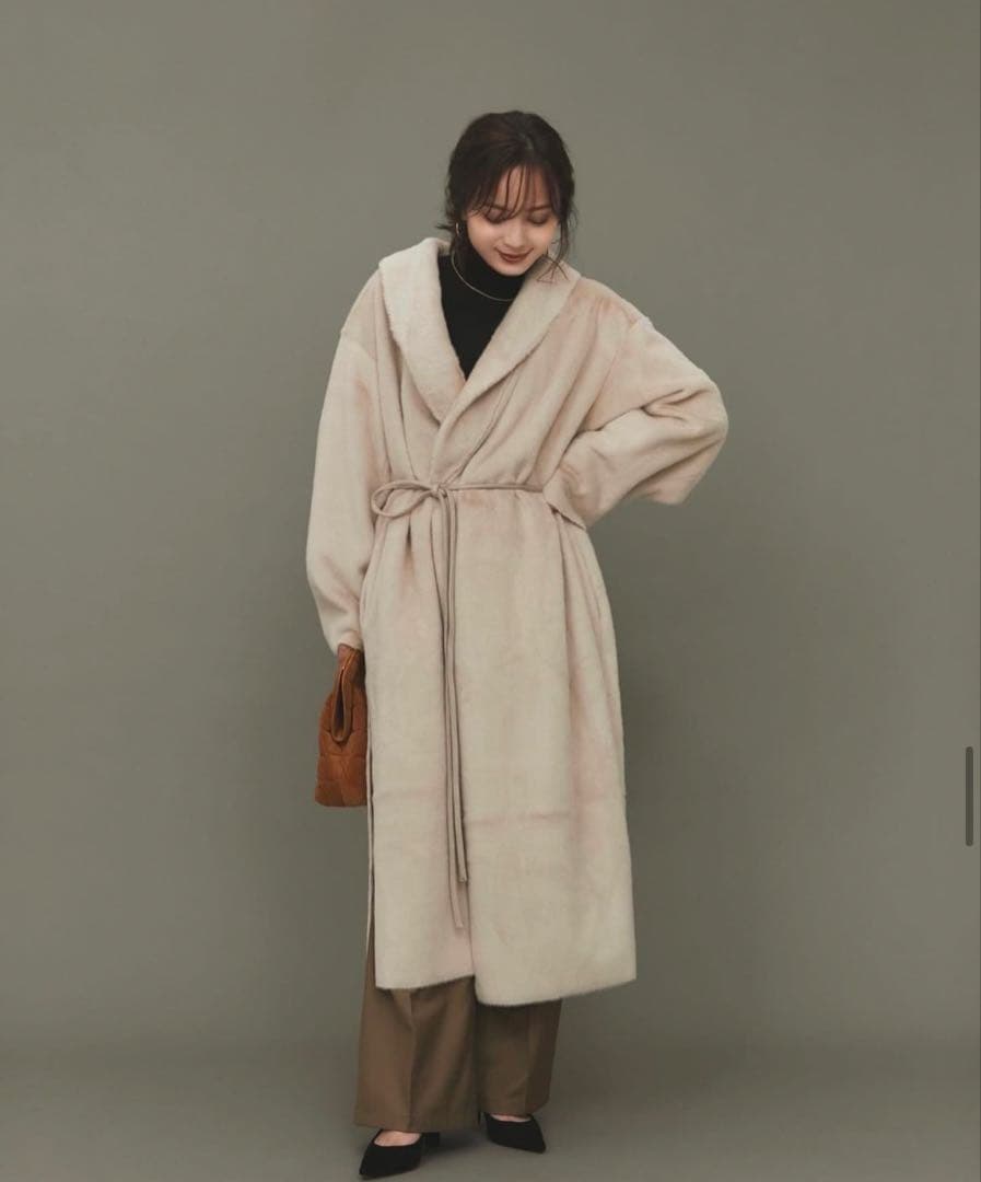 anuans リバーシブル　エコファーコート