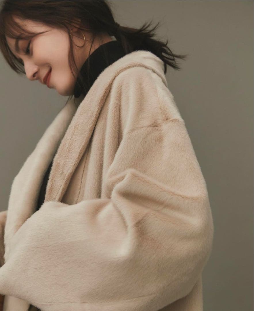 anuans リバーシブル　エコファーコート