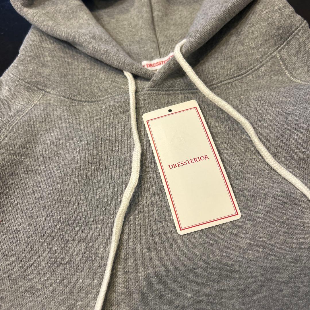 【新品】タグあり　ドレステリア　デキシー吊裏毛パーカーLサイズ