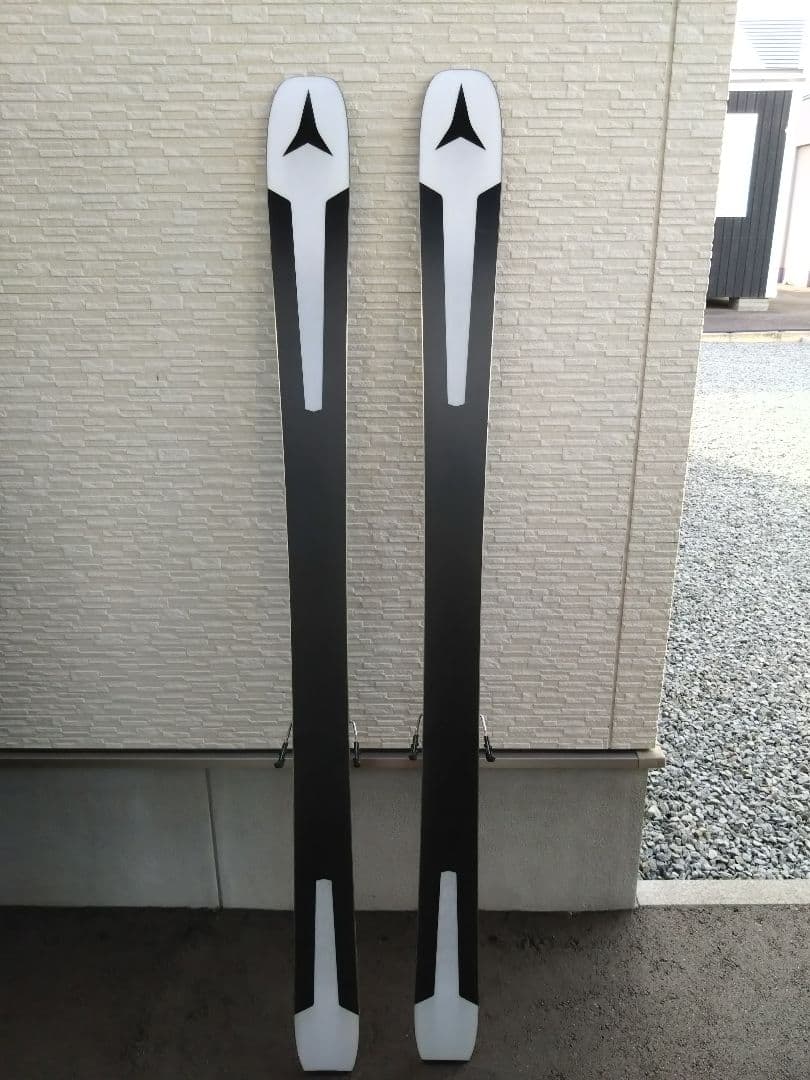 Atomic R18 M LT72 172cm スキー板